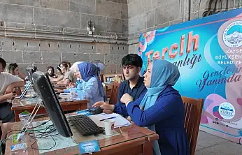 Kayseri Büyükşehir'in ücretsiz YKS tercih danışmanlığına yoğun ilgi: Gençlerden tam not
