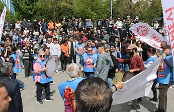 Kayseri'de 1 Mayıs halaylarla kutlandı
