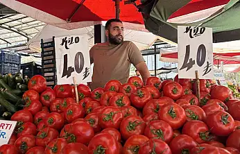 Kayseri'de semt pazarlarındaki fiyatlar yüz güldürüyor