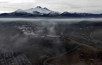 Kayseri'de sis etkisini sürdürüyor