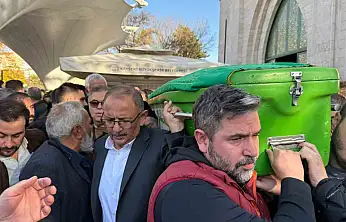 Kayseri'nin tanınan siması Şeref Yaroğlu toprağa verildi