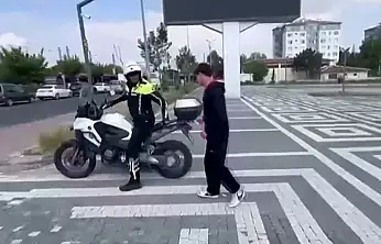 LGS sınavına geç kalan öğrencilerin imdadına polis ekipleri yetişti