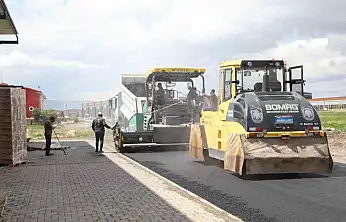 Melikgazi Belediyesi 2025 yılı asfalt sezonu boyunca 80 kilometre yol yaptı