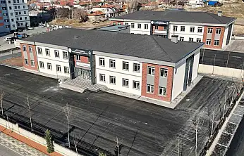 Melikgazi Belediyesi, 3 mahalleye birden hizmet edecek okullarda sona geldi