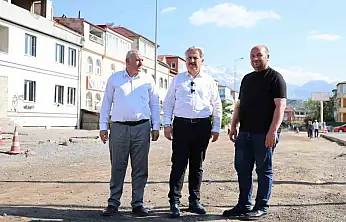 Melikgazi Belediyesi'nden 4 mahalleye asfalt atağı