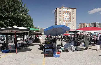 Melikgazi Belediyesi üretici pazarlarında organik ürünler vatandaşla buluşuyor