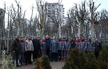Melikgazi Belediyesi, yeni ağaçlarla nefes olmaya devam ediyor