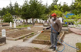 Melikgazi'de mezarlıklar bayrama hazırlanıyor