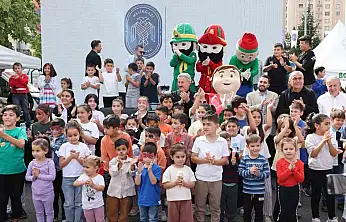 Melikgazi'nin 48 yeni aracı çocuk şenliğiyle tanıtıldı