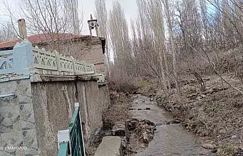 Minaresiz cami görenleri şaşırtıyor