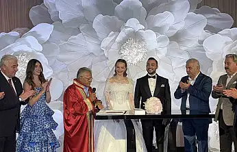 Mustafa Demirel'in mutlu günü