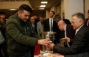 Öğrencilere 1,4 milyon bardak sıcak çorba dağıtıldı