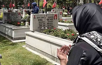 Şehit anneleri, Anneler Günü'nde evlatlarına koştu