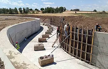 Sosun Deresi'nde taşkın koruma çalışmaları sürüyor