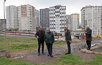 Talas'ta hafta sonu mesaisi: Yeni park ve otopark alanları incelendi