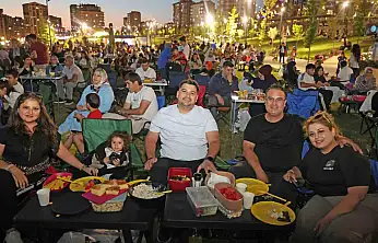 Talas'ta yaz akşamları açık hava sinemasıyla renklendi