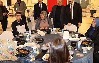 Tomarza'da Dünya Yetimler Günü'nde anlamlı iftar