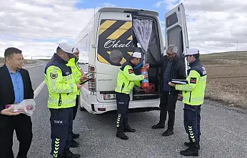 Tomarza'da servis şoförlerine güvenlik ve trafik eğitimi verildi