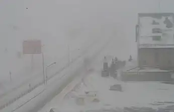 Ulaşıma kar ve tipi engeli