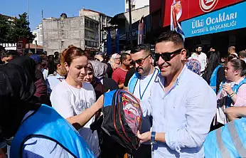 Ülkü Ocakları Kayseri İl Başkanlığı'ndan 5 bin öğrenciye kırtasiye desteği
