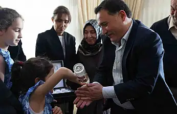 Vali Çiçek, şehit aileleriyle bayramlaştı