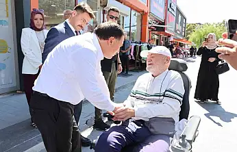 Vali Çiçek, Tacettin Veli Mahallesi'nde esnaf ve vatandaşlarla bir araya geldi