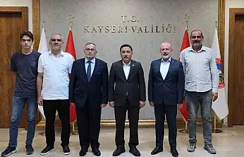 Valilikte iki protokol birden
