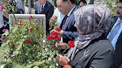15 Temmuz şehidi Kübra Doğanay, kabri başında anıldı