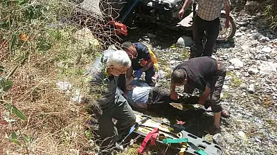 3 tekerlekli motor dere yatağına devrildi: Dede öldü, 2 torunu yaralandı