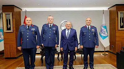 Başkan Büyükkılıç, Kayseri'nin yeni atanan komutanlarını ağırladı