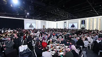 Başkan Büyükkılıç, Ramazan'ın bereketini iki ayrı iftarda vatandaşlarla paylaştı