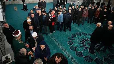 Başkan Büyükkılıç, sabah namazında vatandaşlarla buluştu