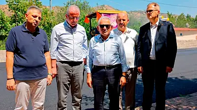 Başkan Büyükkılıç, Sazyolu caddesindeki sıcak asfalt çalışmalarını inceledi