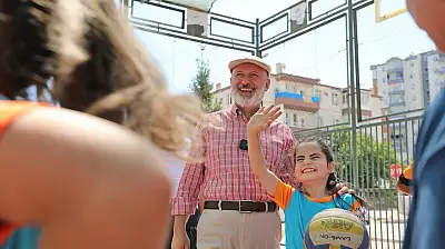 Başkan Çolakbayrakdar: 'Geleceğin güçlü Türkiye'sini evlatlarımız inşa edecek'