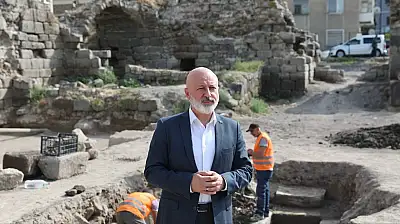 Başkan Çolakbayrakdar: 'Şehrimizin ilk medresesi, şehir akademisi kimliğiyle yeniden hayat bulacak'