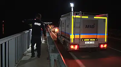 Bir kişinin Kızılırmak'a düştüğü ihbarı ekipleri harekete geçirdi