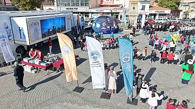 Büyükşehir'in Bilim ve Teknoloji Hizmeti Mobil Dijital Gençlik Merkezinin ilk durağı İncesu oldu