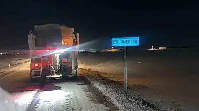 Büyükşehir kar ve tipiye karşı seferber: Kırsalda 187 yol açıldı, 46 yolda çalışma devam ediyor