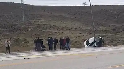 Direğe çarpan otomobil ikiye katlandı: 1 yaralı