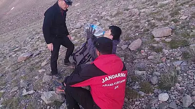 Erciyes Dağı'nda mahsur kalan yabancı uyruklu kişi kurtarıldı