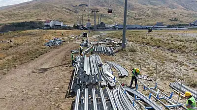 Erciyes'te Türkiye'nin en uzun dağ kızağı için çalışmalar başladı