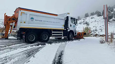 Kar yağdı, ekipler sahaya indi