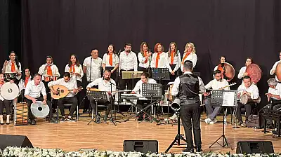 Kayseri'de talasemi hastaları ve aileler konserde moral buldu