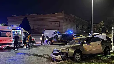 Kayseri'de ticari taksi otomobil ile çarpıştı: 1 yaralı