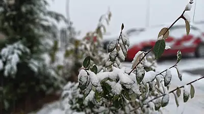 Kayseri'nin yüksek kesimlerine kar yağdı