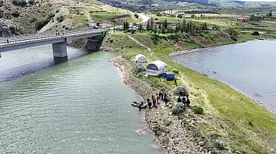 Kızılırmak'a düşen genci arama çalışması devam ediyor