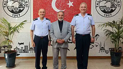 Komutanlardan Başkan Yalçın'a veda ziyareti