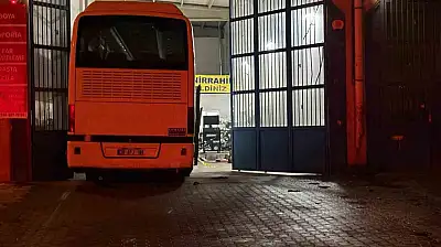 Krikonun kayması ile otobüsün altında kalan tamirci hayatını kaybetti