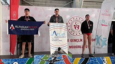 Okullar Arası Yüzme Gençler İl Birinciliği tamamlandı