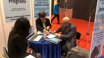 Rektör Karamustafa, Hong Kong'da APAIE Uluslararası Etkinliği'ne katıldı